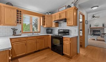 W5982 STRAWFLOWER Drive, Appleton, WI 54915