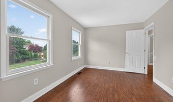9 EATON Pl, Bear, DE 19701