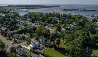 89 Commerce St, Clinton, CT 06413