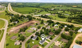 202 Wilson Ct, Anamosa, IA 52205