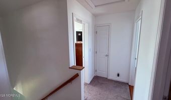 6 Spring St, Beachwood, NJ 08722