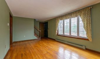 853 S West St, Agawam, MA 01030