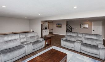 625 Meadow Rd, Adel, IA 50003