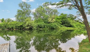 1256 Edgewater Ln, Antioch, IL 60002