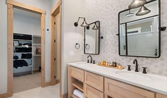 3661 N Buchanan Ct, Aurora, CO 80019