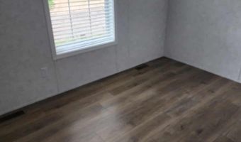 32 Cassie Ln, Bennington, VT 05201