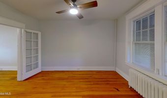 568 Park Ave Apt 1, Albany, NY 12208