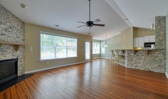 831 Vandenburg Dr, Boiling Springs, SC 29316