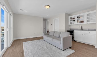 42 Carlyle Dr, Bayville, NJ 08721