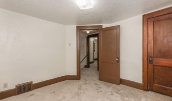 146 E Glenwood Ave, Akron, OH 44304