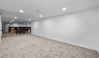6785 NW 10th St, Des Moines, IA 50313