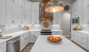 305 Cameron Cir, Benton, LA 71006