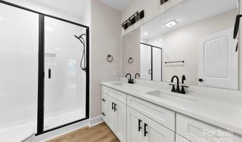 105 Darvee Rd, Blacksburg, SC 29702