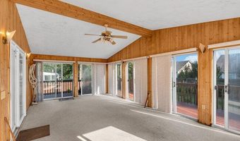 24 Woodland Rd, Bayville, NJ 08721