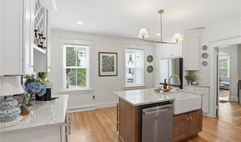 243 Maple Ave, Barrington, RI 02806