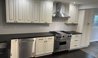 17 N Iowa Ave, Addison, IL 60101