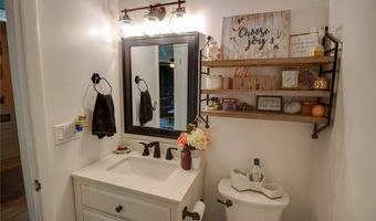 2401 Crislisa Dr, Alton, IL 62002