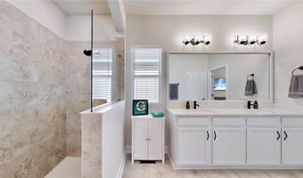 5645 DEL CORONADO Dr, Apollo Beach, FL 33572