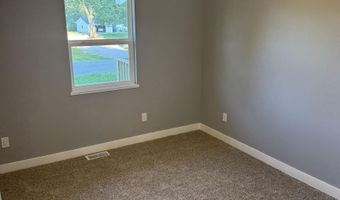 633 N E St, Albia, IA 52531