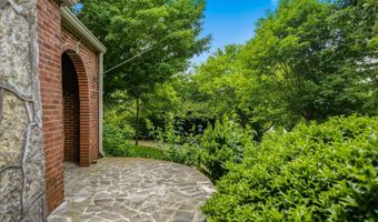 1303 W Madison Ave, Athens, TN 37303