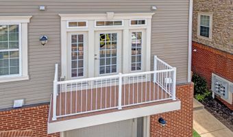 42550 SUNSET RIDGE Sq, Ashburn, VA 20148
