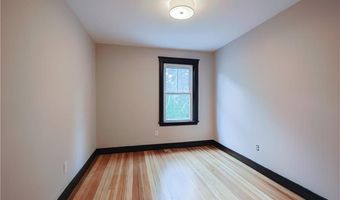 65 Burton St 2, Bristol, RI 02809