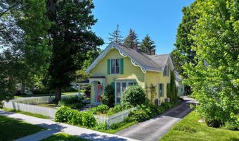 46 Park St, Brandon, VT 05733