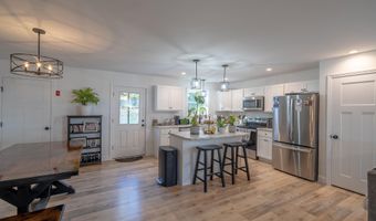 28 Firefly Ln, Bangor, ME 04401