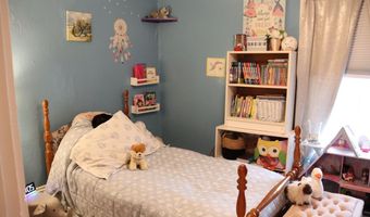 104 Pearl St, Bangor, ME 04401