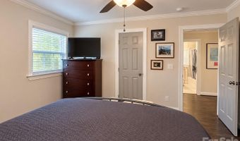 2720 Shamrock Dr, Charlotte, NC 28205