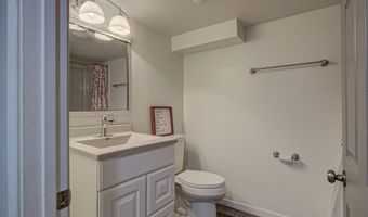 2320 S GREENVIEW St, Appleton, WI 54915