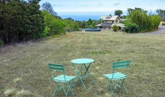 1074 Olinda Rd B, Makawao, HI 96768