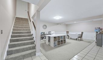 303 Hunters Rdg, Auburn, IN 46706