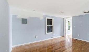 13 Cottage St, Bayonne, NJ 07002