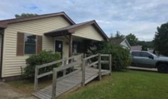 21 Cedar Dr, Barboursville, WV 25504