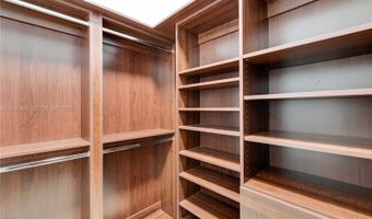 3131 NE 188th St 2-1005, Aventura, FL 33180