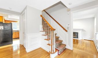 5 Strawberry Ln, Billerica, MA 01821