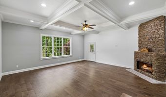 10514 E Brainerd Rd, Apison, TN 37302