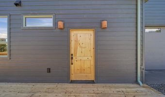 102 Spanish Peaks Rd, Arroyo Hondo, NM 87513