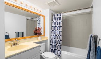 3075 Ala Poha Pl 1807, Honolulu, HI 96818