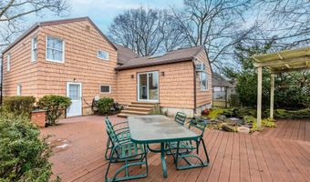 88 Evans Ave, Albertson, NY 11507