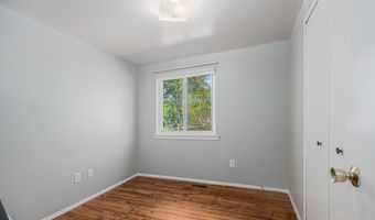4 Burlingame Ct, Ann Arbor, MI 48108