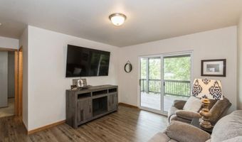 1095 Twilight Dr, North Liberty, IA 52317