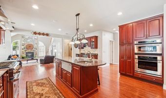 6139 PALOMINO Dr, Allentown, PA 18106
