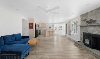 160 Kingston Rd, Exeter, RI 02822