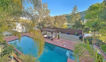 29846 Triunfo Dr, Agoura Hills, CA 91301