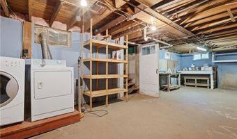380 Angell Rd, North Providence, RI 02904