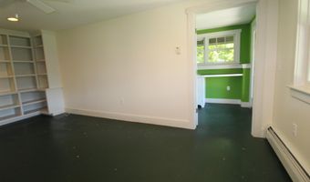 11 Treat St, Belfast, ME 04915