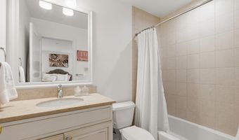 7009 LOCH LOMOND Dr, Bethesda, MD 20817