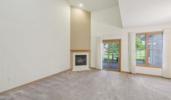 3354 N Stone Creek Cir, Madison, WI 53719